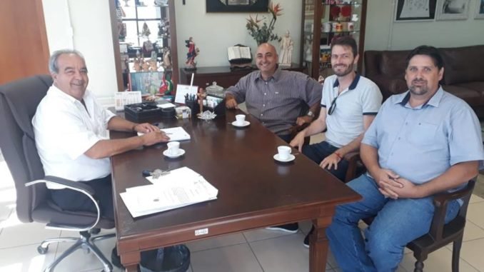 Reunião com o Prefeito em Exercício Neri Amaral