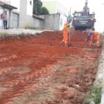 Obras de drenagem e pavimentação em Barreiros